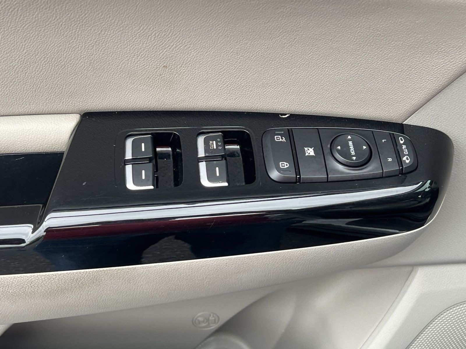 Used 2021 Kia Sportage EX FWD image 14