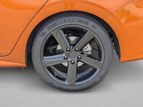 Used 2022 Nissan Sentra SR w/ SR Premium Package FWD image 24