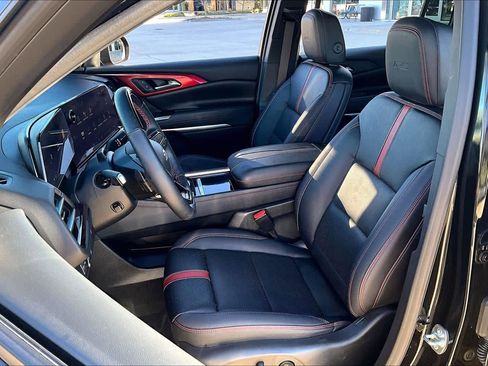 Used 2024 Chevrolet Traverse RS w/ LPO, Floor Liner Package image 9