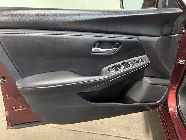Used 2025 Nissan Sentra SV FWD image 21