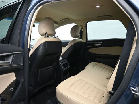 Used 2019 Ford Edge SEL w/ Equipment Group 201A image 27