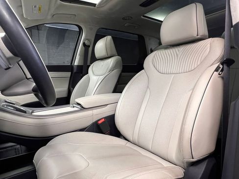 Used 2025 Hyundai Palisade Calligraphy FWD image 3