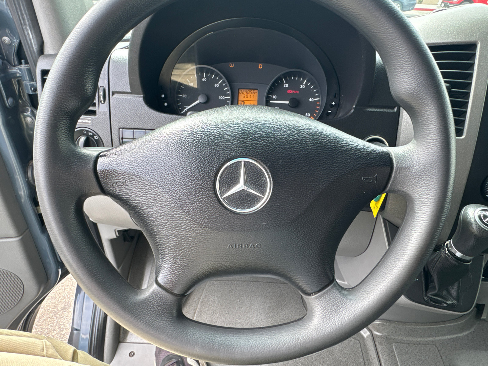 Used 2018 Mercedes-Benz Sprinter 2500 image 19