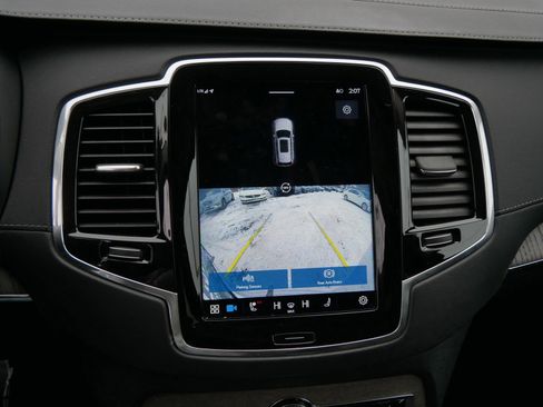 Certified 2023 Volvo XC90 T8 Ultimate w/ Protection Package Premier image 18