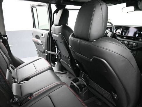 New 2026 Jeep Gladiator Rubicon AWD/4WD image 13