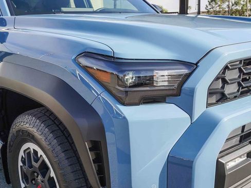 Used 2025 Toyota 4Runner TRD Off-Road Premium AWD/4WD image 10