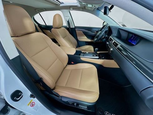 Used 2016 Lexus GS 200t image 27