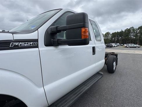 Used 2016 Ford F250 XL w/ Power Equipment Group AWD/4WD image 31