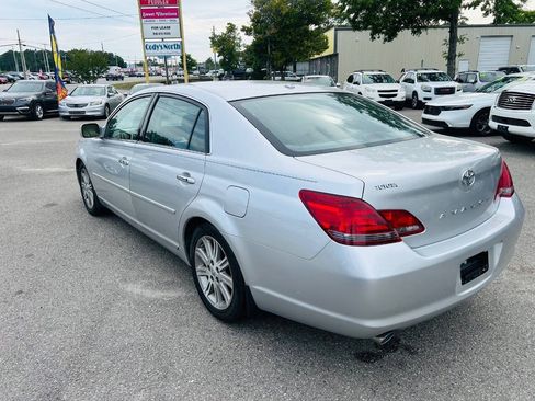 Used 2009 Toyota Avalon Limited FWD image 7