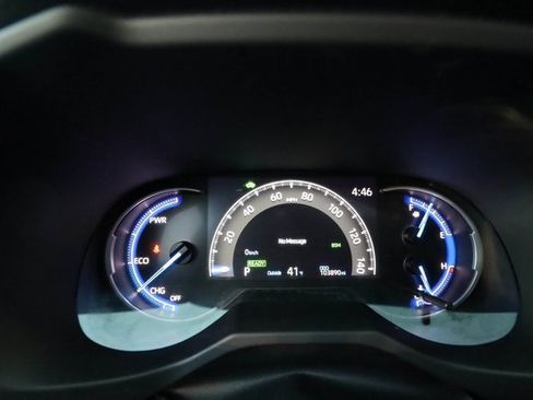 Used 2019 Toyota RAV4 XSE image 6