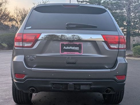 Used 2011 Jeep Grand Cherokee Overland Summit image 7