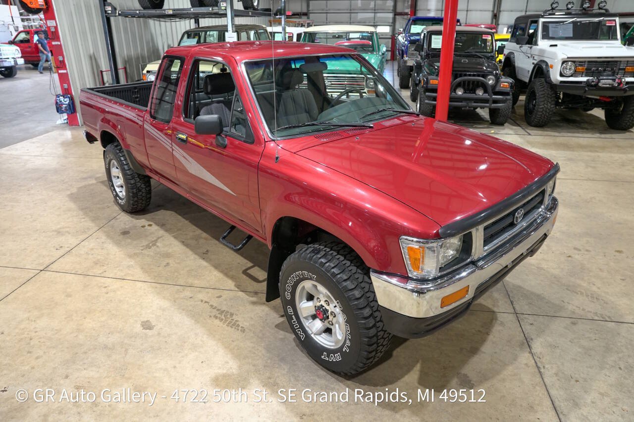 Used 1993 Toyota Pickup Deluxe AWD/4WD image 14
