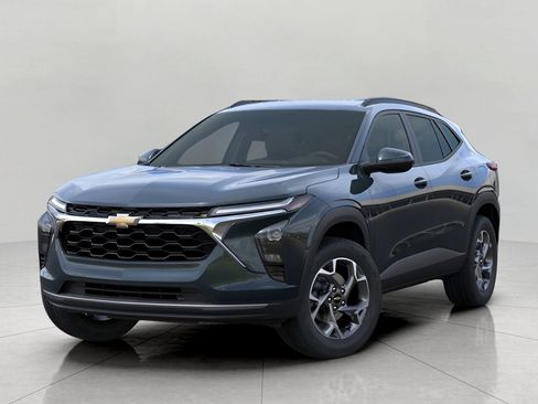 New 2026 Chevrolet Trax LT w/ Driver Confidence Package FWD image 6