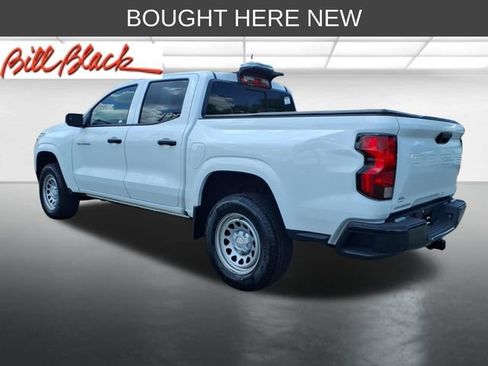 Used 2024 Chevrolet Colorado W/T w/ Advanced Trailering Package AWD/4WD image 3