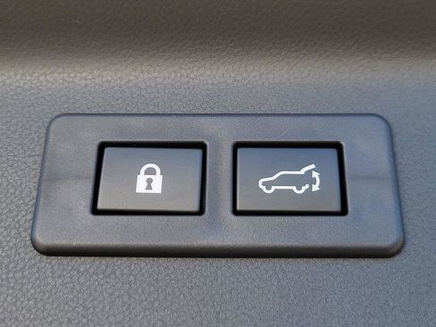 Used 2025 Subaru Forester Touring image 5