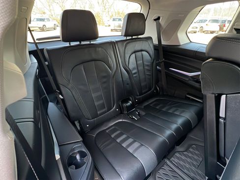 Used 2019 BMW X7 xDrive40i w/ Premium Package image 32
