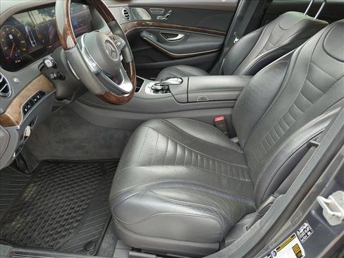 Used 2018 Mercedes-Benz S 560 Sedan image 16