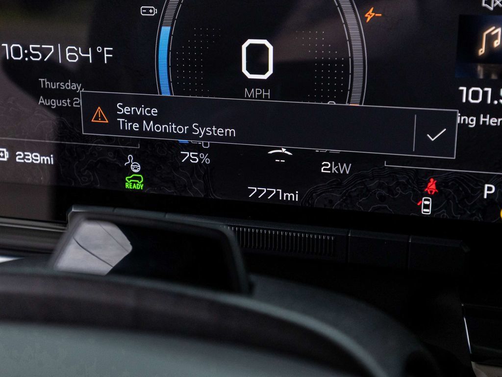 Used 2026 GMC Hummer EV SUV AWD/4WD image 18