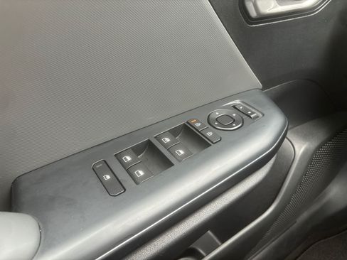 Used 2025 Kia K4 FWD image 20