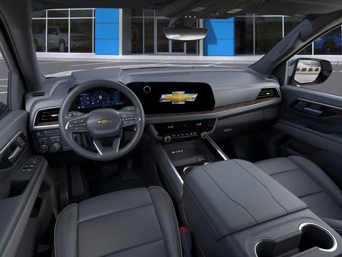 New 2025 Chevrolet Suburban Premier image 15