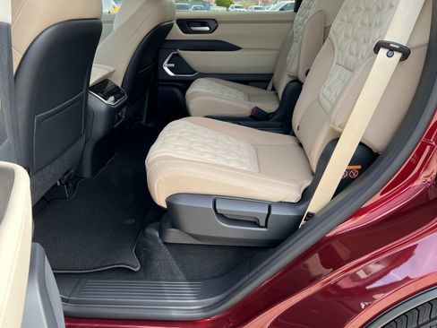 New 2025 Nissan Armada Platinum image 21