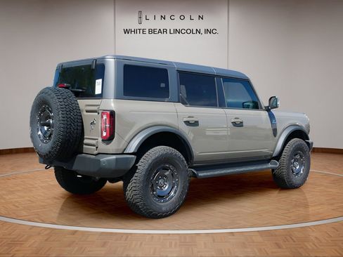 Used 2025 Ford Bronco Outer Banks w/ Sasquatch Package AWD/4WD image 4