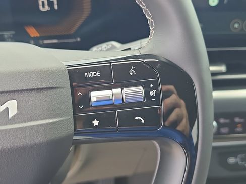 New 2027 Kia Carnival FWD image 31