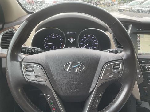 Used 2018 Hyundai Santa Fe Sport w/ 2.4L Tech Package 04 AWD/4WD image 17