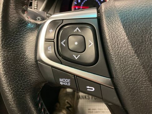 Used 2016 Toyota Camry SE w/ Moonroof Package FWD image 16