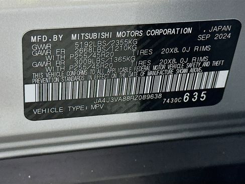 Used 2024 Mitsubishi Outlander SE Black Edition image 12