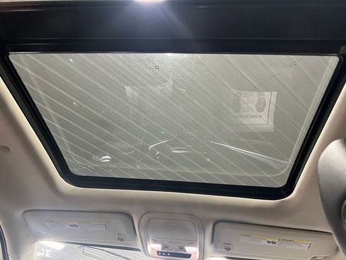 Used 2019 Cadillac XT5 Luxury w/ LPO, Black Ice Package image 20