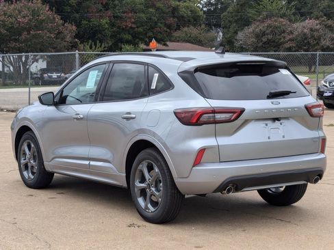 Used 2024 Ford Escape ST-Line w/ Equipment Group 301A image 3