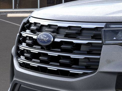 New 2026 Ford Explorer Active AWD/4WD image 17