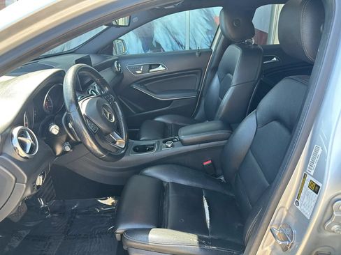 Used 2019 Mercedes-Benz GLA 250 4MATIC image 10