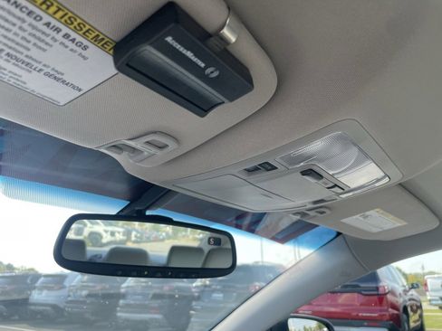 Used 2014 Toyota Avalon XLE image 23