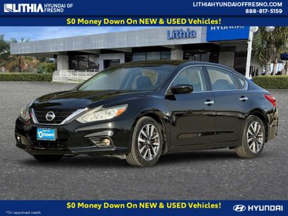 Used 2017 Nissan Altima 2.5 SV w/ Interior Lighting Package