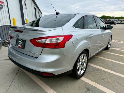 Used 2014 Ford Focus Titanium FWD image 6