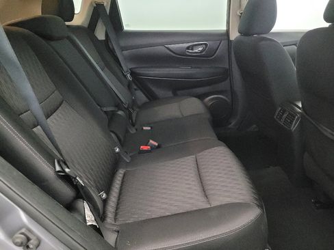 Used 2019 Nissan Rogue SV image 19