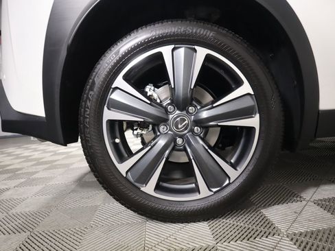 Certified 2024 Lexus UX 250h FWD image 33
