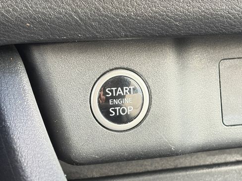 Used 2023 Nissan Rogue S FWD image 21