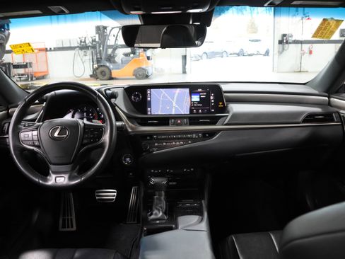 Used 2019 Lexus ES 350 F Sport w/ Accessory Package 2 image 17