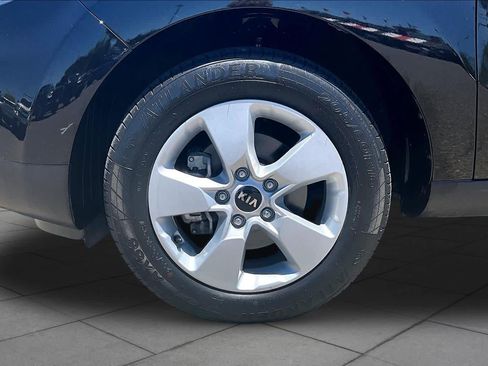 Used 2017 Kia Soul FWD image 10