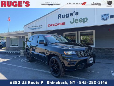 Used 2018 Jeep Grand Cherokee Altitude AWD/4WD image 1