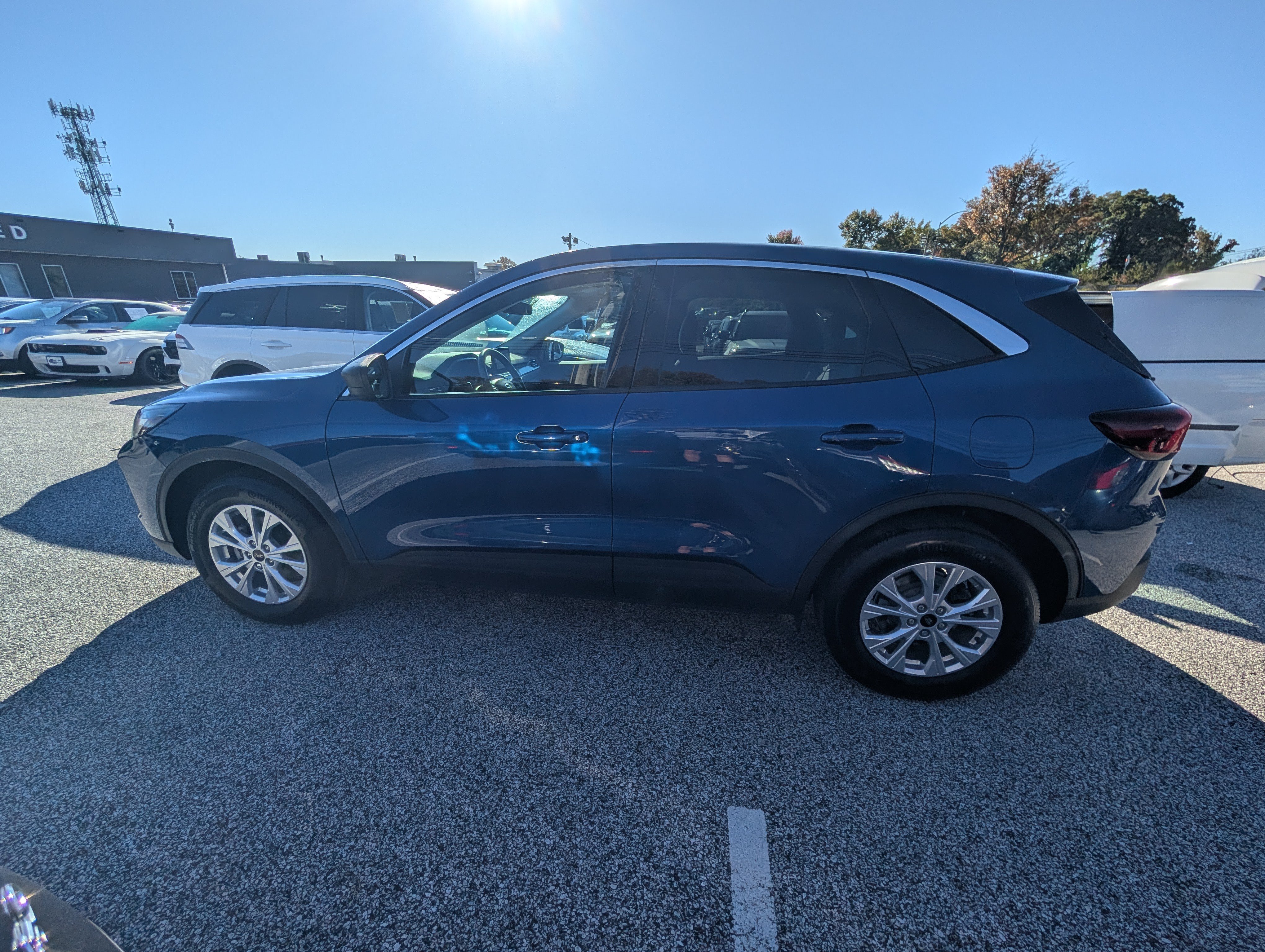 Certified 2023 Ford Escape Active AWD/4WD image 3