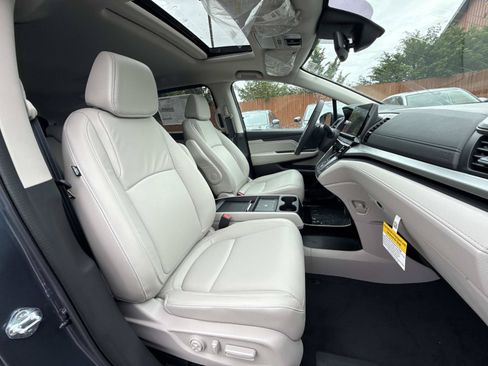 New 2026 Honda Odyssey EX-L image 13