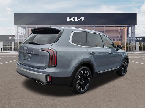 Certified 2023 Kia Telluride SX Prestige AWD/4WD image 4