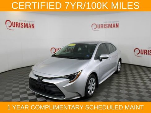 Used 2025 Toyota Corolla LE FWD image 2
