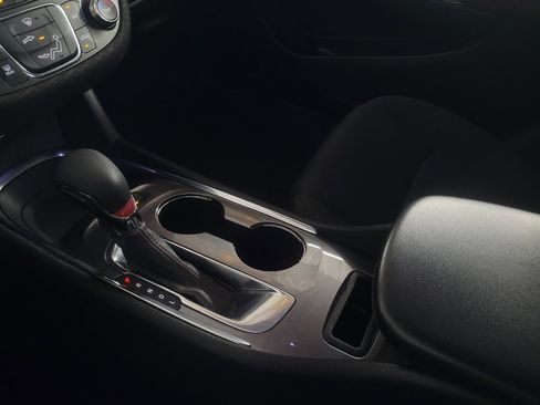 Used 2021 Chevrolet Malibu RS FWD image 26