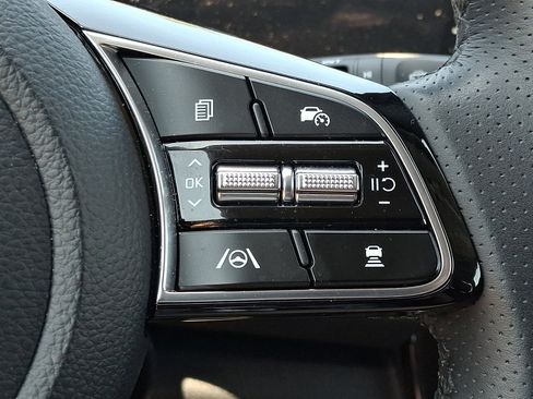 Used 2025 Kia Seltos SX AWD/4WD image 23