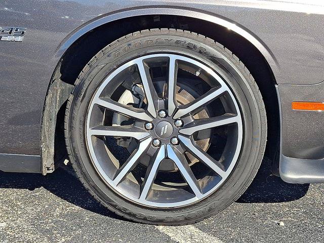 Used 2023 Dodge Challenger R/T w/ Plus Package RWD image 27